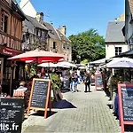 Independent Master Suite, 18th Century Апартаменты