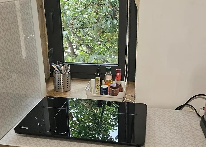 Independent Master Suite, 18th Century Apartamento