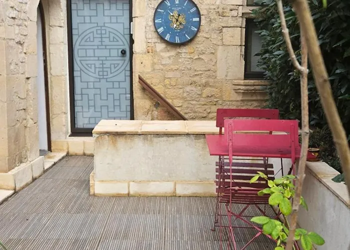 Apartamento Independent Master Suite, 18th Century *